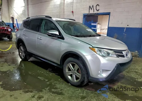 2015 Toyota Rav4 Xle from USA, damaged, VIN 2T3RFREV1FW333567